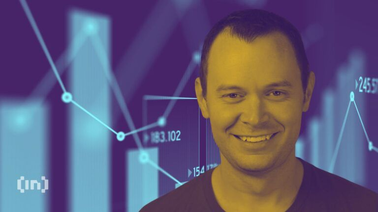 Benjamin Cowen advierte contra la euforia: Bitcoin está en una encrucijada